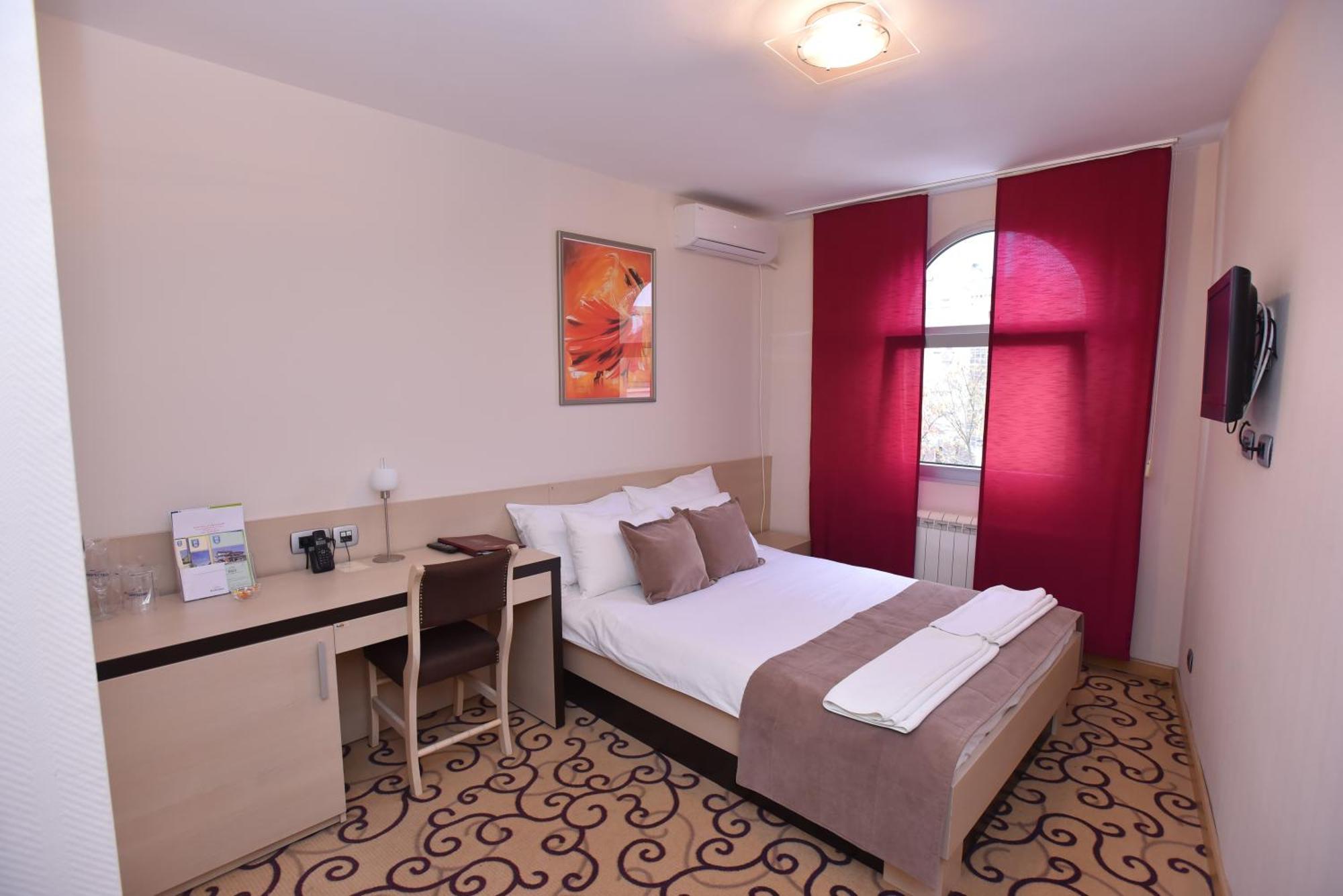 Hotel Beograd Čačak Dış mekan fotoğraf