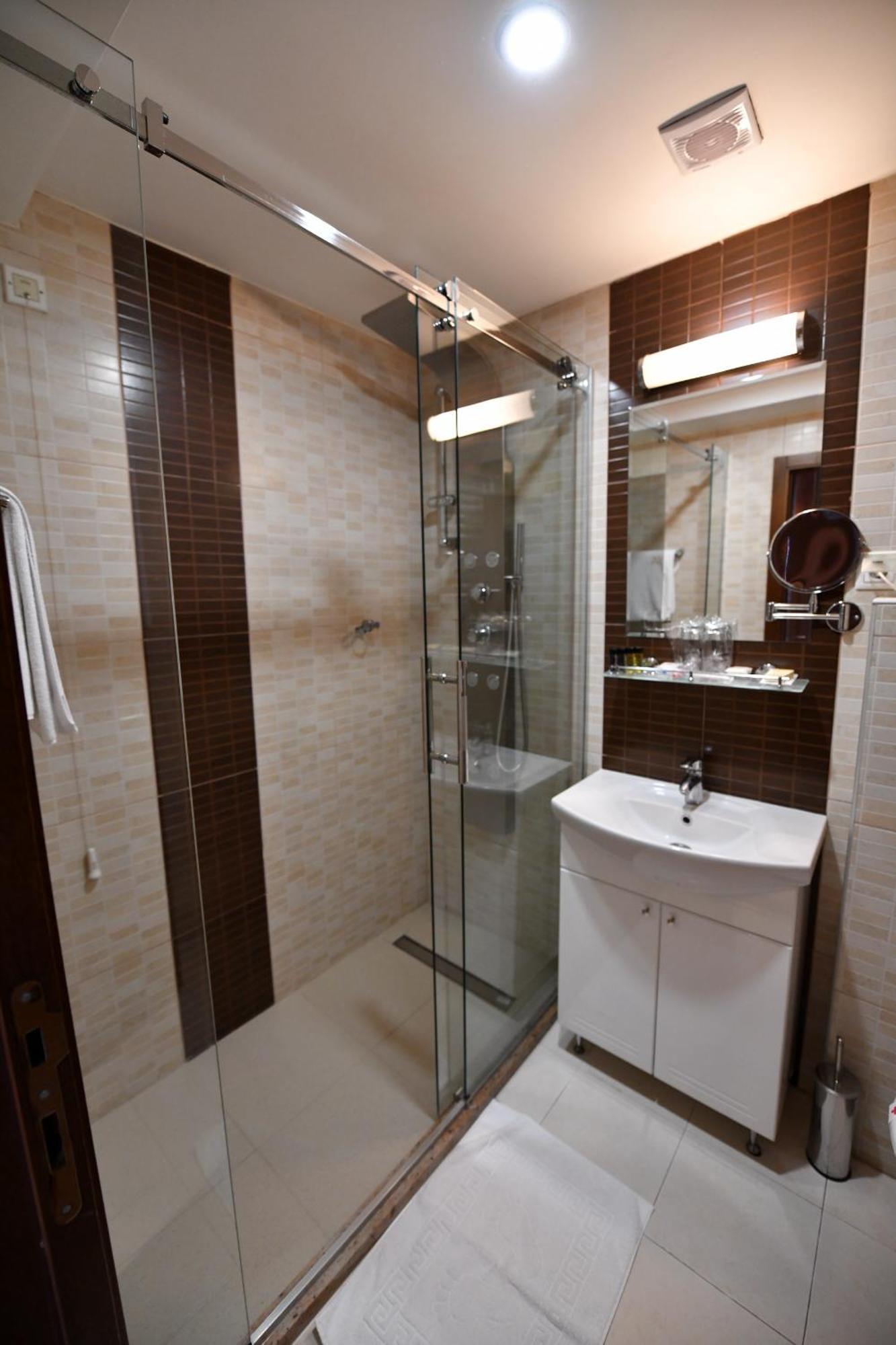 Hotel Beograd Čačak Dış mekan fotoğraf
